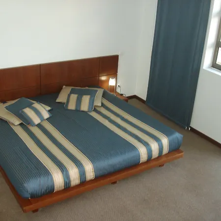 La Fontaine 3* Эшмориш