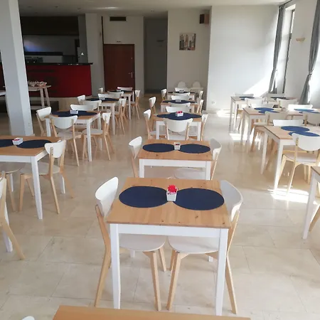 מלון La Fontaine 3*