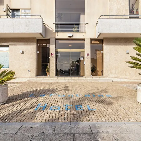 La Fontaine מלון