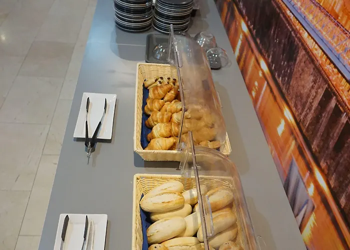 Отель La Fontaine Эшмориш