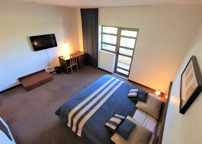 La Fontaine Эшмориш