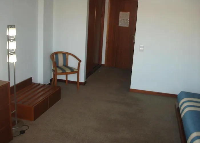 La Fontaine Отель Эшмориш